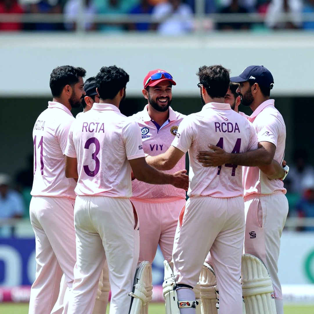 মিরপুরের কাদা, অদৃশ্য হাত: বাংলাদেশের টেস্ট ক্রিকেটের ধীর শিল্প